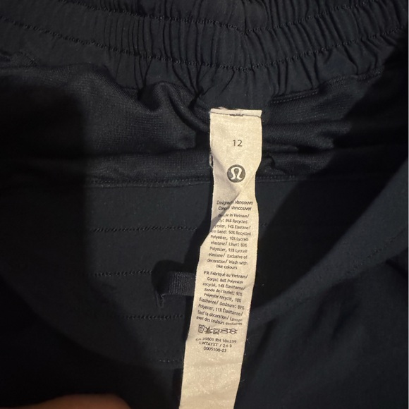 lululemon Women's Navy Athletic Shorts - Picture 5 of 6